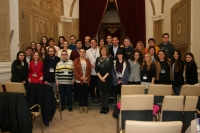 Foto de familia de autoridades y representantes universitarios