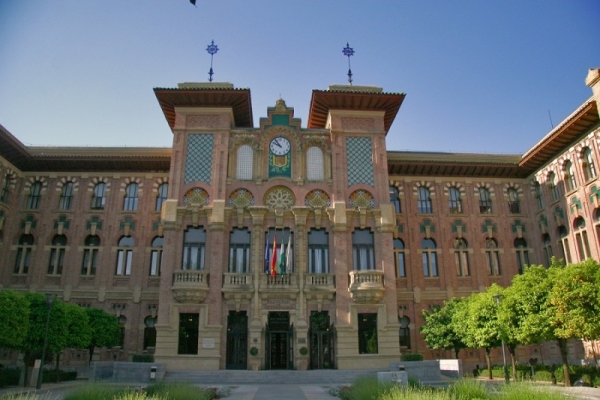 Imagen de archivo de la fachada del Rectorado de la Universidad de Córdoba.